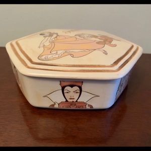 Disney Snow White Exclusive Trinket Jewelry Box